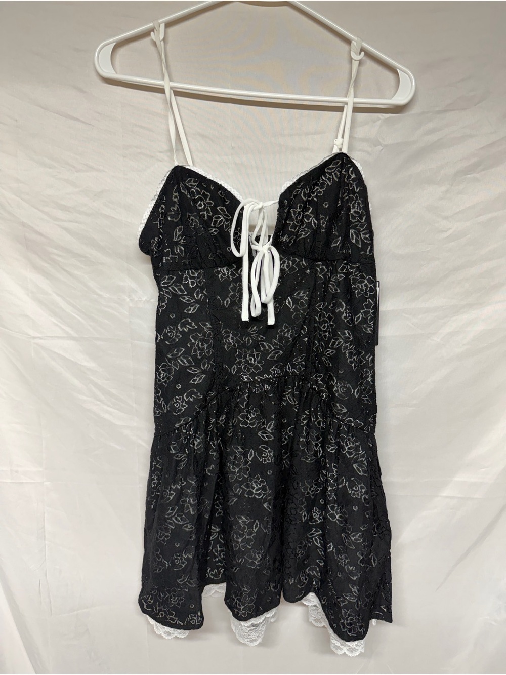 Seni & Cade Womens M Black White Floral Lace Mini Dress Tie Front NWT